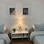 Loft Sleeper Llum ,Aeropuerto